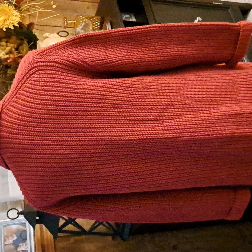 Gently used sweater coat - Picture 4 of 10
